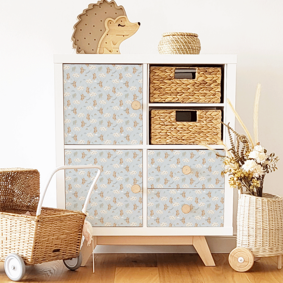 Möbelfolie für IKEA KALLAX - windiger Bär blau