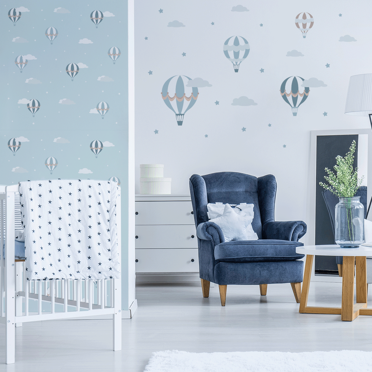 self-adhesive wallpaper, removable wallpaper, kids bedroom wallpaper, nursery wallpaper, kids bedroom ideas, nursery ideas, hot air balloons wallpaper, blue hot air balloons wallpaper